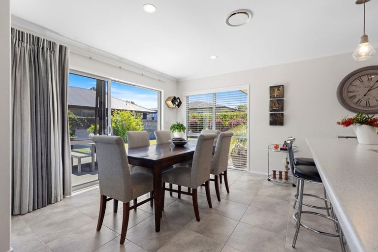 Photo of property in 10 Montia Close, Papamoa Beach, Papamoa, 3118