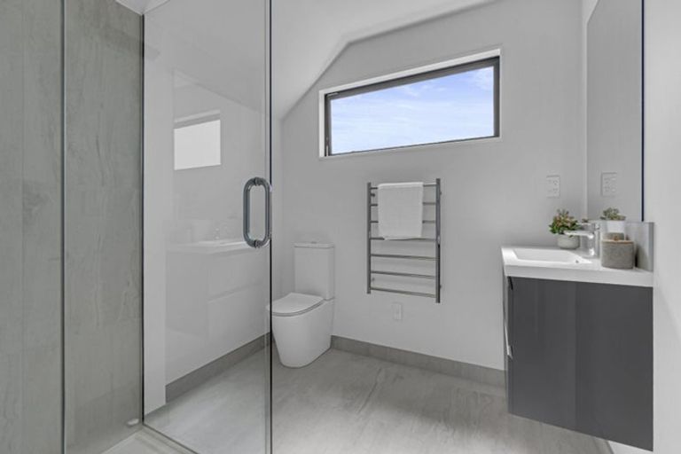 Photo of property in 135 Lincoln Road, Addington, Christchurch, 8024