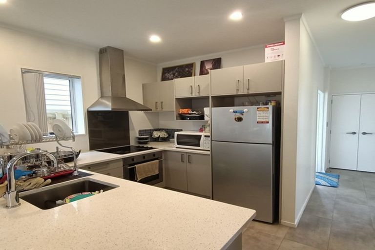 Photo of property in 71 Grove Road, Papakura, 2110