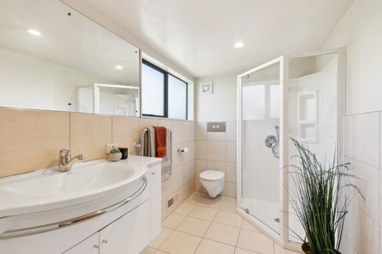 Photo of property in 8 Ranikhet Way, Khandallah, Wellington, 6035