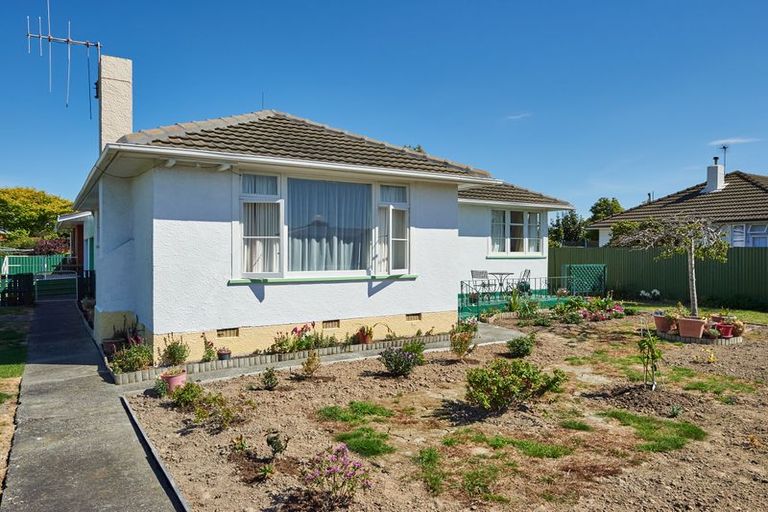 Photo of property in 10 Milton Street, Roslyn, Palmerston North, 4414