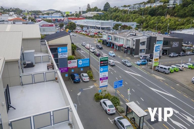 Photo of property in 5/9 Broderick Road, Johnsonville, Wellington, 6037