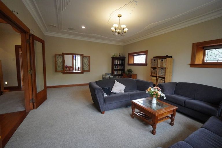 Photo of property in 73 Argyle Avenue, Takaro, Palmerston North, 4410
