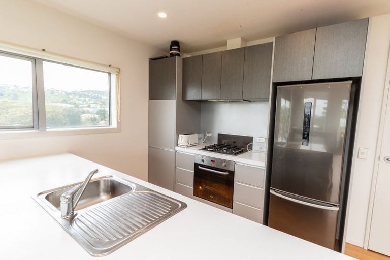 Photo of property in 48a Bassett Road, Johnsonville, Wellington, 6037