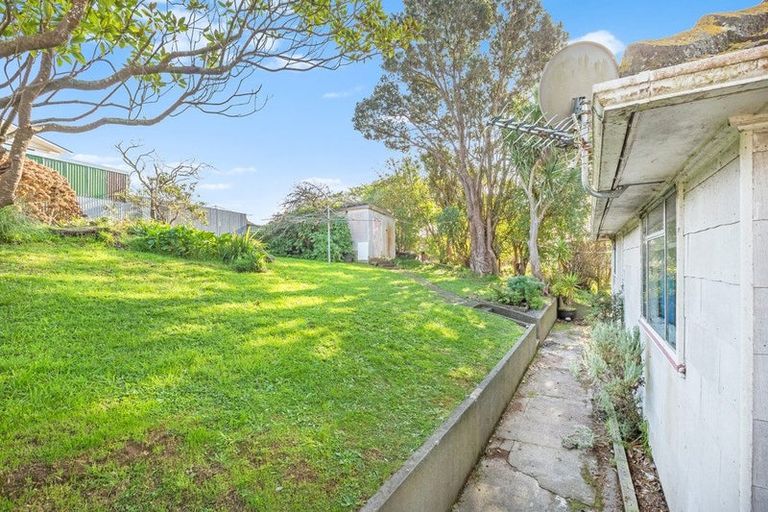 Photo of property in 24 Martin Street, Ranui, Porirua, 5024