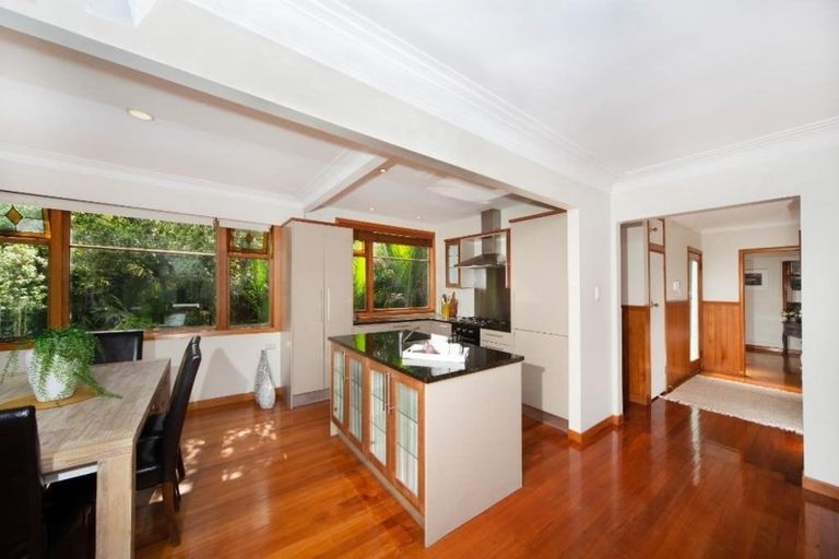 Photo of property in 69 Kohu Road, Titirangi, Auckland, 0604