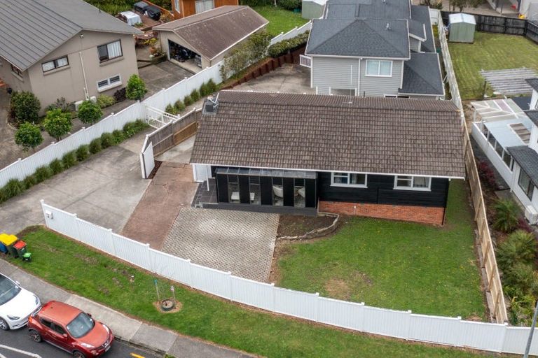 Photo of property in 21 Compton Street, Hillcrest, Auckland, 0627