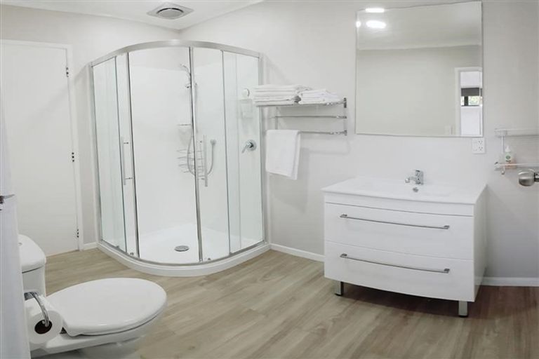 Photo of property in 98 Glenpark Avenue, Frankleigh Park, New Plymouth, 4310