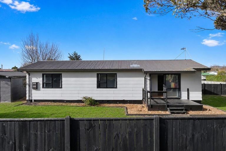 Photo of property in 32 Gem Street, Pukehangi, Rotorua, 3015