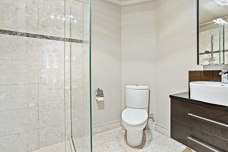 Photo of property in 71a Stottholm Road, Titirangi, Auckland, 0604