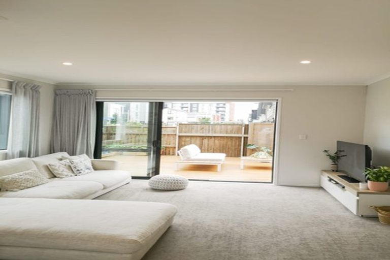 Photo of property in 60 Mapou Road, Hobsonville, Auckland, 0616