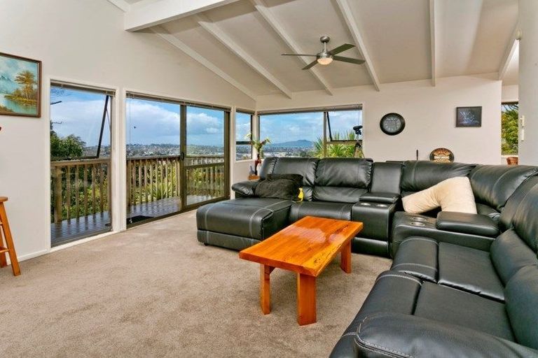 Photo of property in 133 Matipo Road, Te Atatu Peninsula, Auckland, 0610