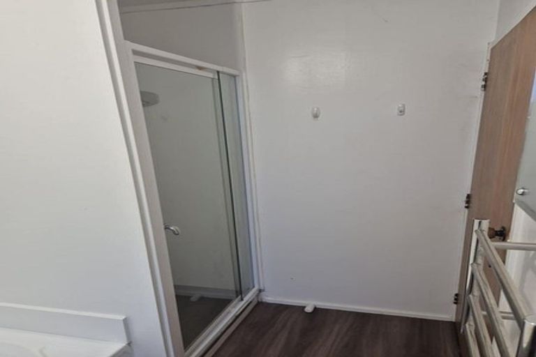 Photo of property in 49a Albatross Close, Whitby, Porirua, 5024