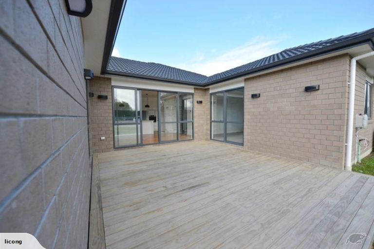 Photo of property in 48 Pohutukawa Parade, Riverhead, 0820