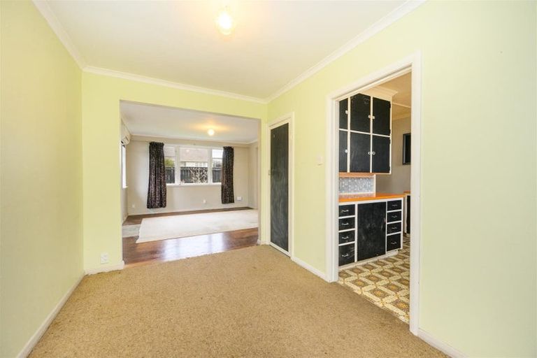 Photo of property in 32 Follett Street, Marton, 4710