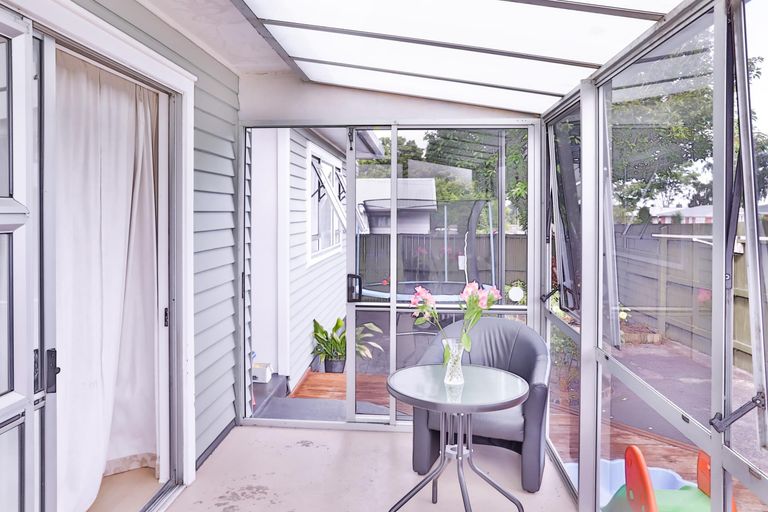 Photo of property in 1/76 Grove Road, Papakura, 2110