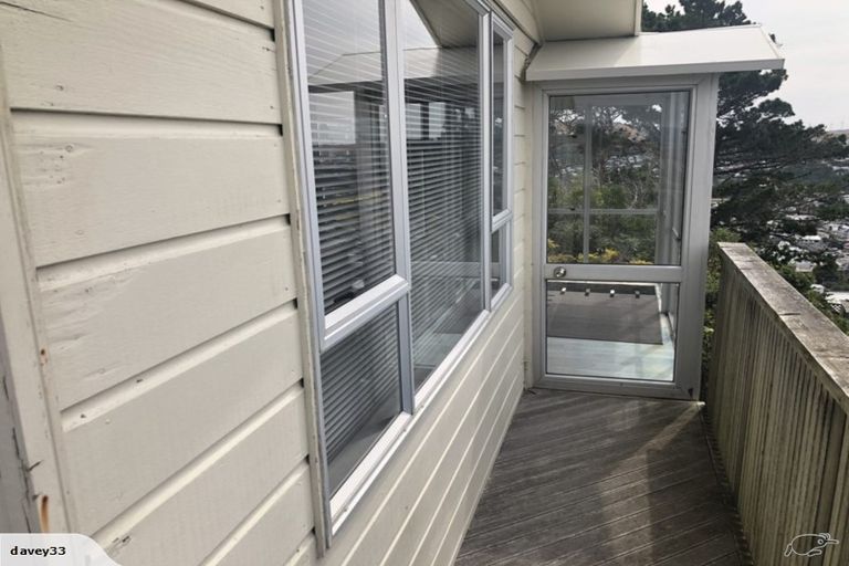 Photo of property in 57 Ruskin Road, Newlands, Wellington, 6037