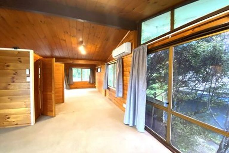 Photo of property in 48 Cheriton Road, Mellons Bay, Auckland, 2014