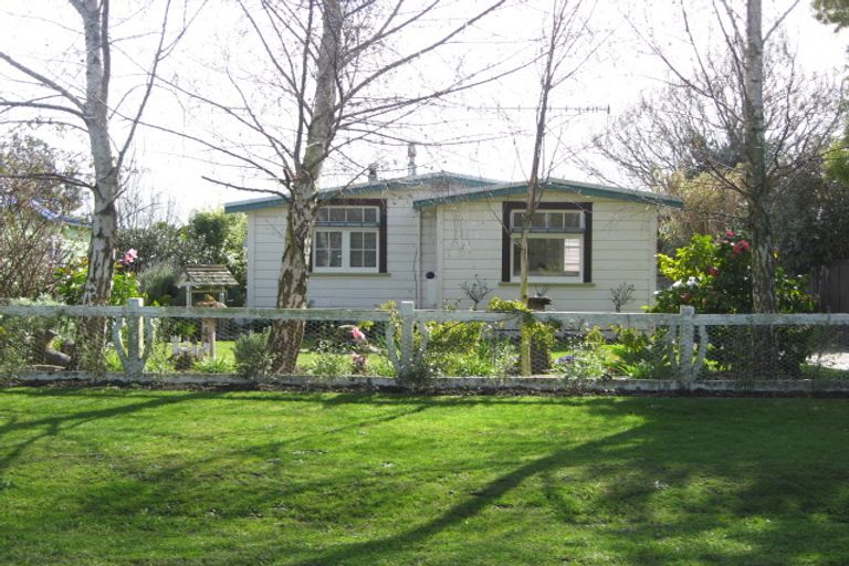 Photo of property in 15 Kuku Street, Te Awanga, 4102