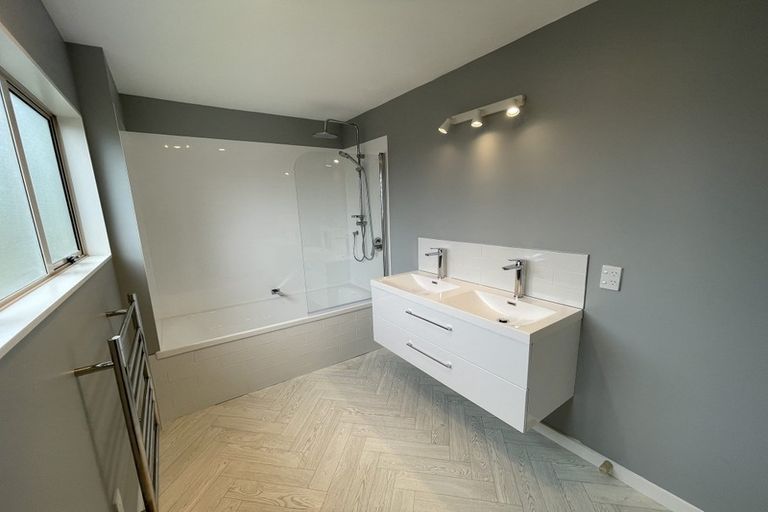 Photo of property in 60 Holmes Road, Manurewa, Auckland, 2102