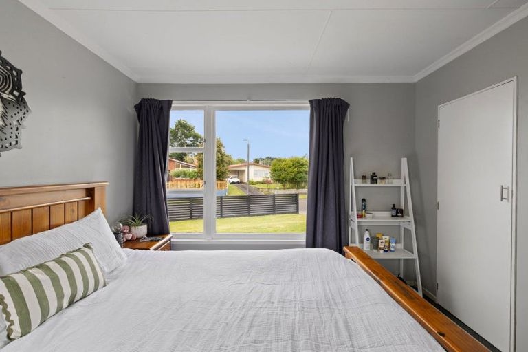 Photo of property in 49 Kimberley Grove, Westbrook, Palmerston North, 4412