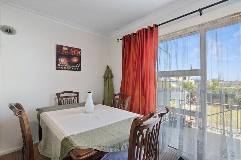 Photo of property in 31 Fergusson Street, Stoke, Nelson, 7011