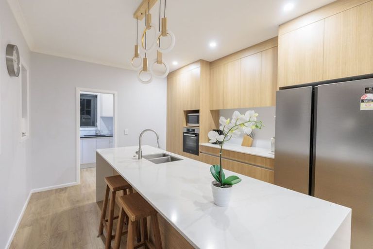 Photo of property in 32 Melksham Drive, Churton Park, Wellington, 6037