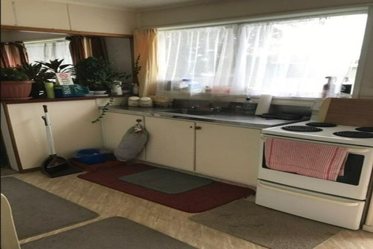 Photo of property in 18 Carbery Place, Manurewa, Auckland, 2102
