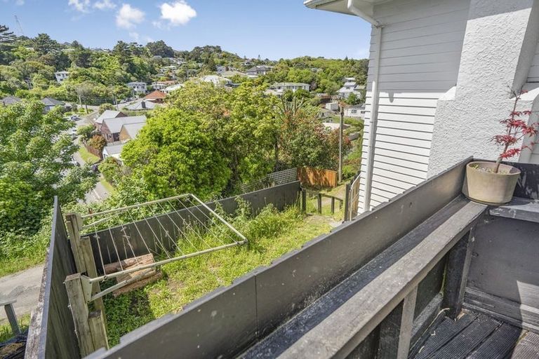 Photo of property in 113a Newlands Road, Newlands, Wellington, 6037