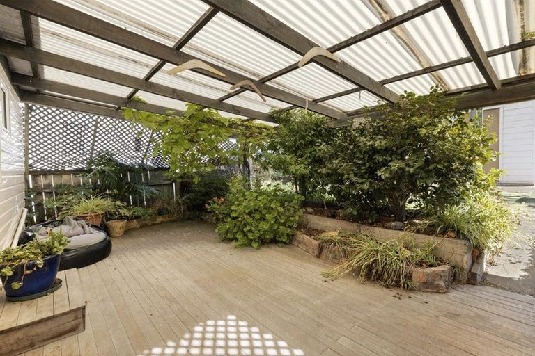 Photo of property in 52 Freyberg Street, Lyall Bay, Wellington, 6022