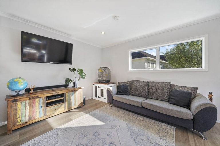 Photo of property in 33 Hyde Street, Wainuiomata, Lower Hutt, 5014