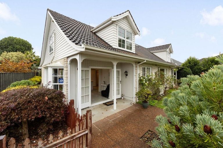 Photo of property in 56 Grosvenor Street, Cambridge, 3434