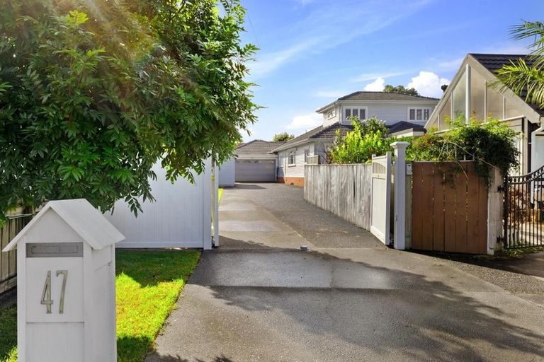 Photo of property in 47 Taikata Road, Te Atatu Peninsula, Auckland, 0610