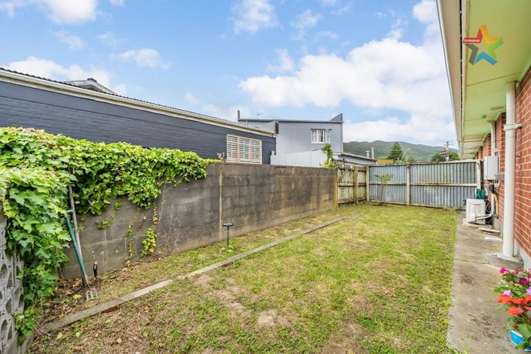 Photo of property in 1 Fairfield Avenue, Fairfield, Lower Hutt, 5011
