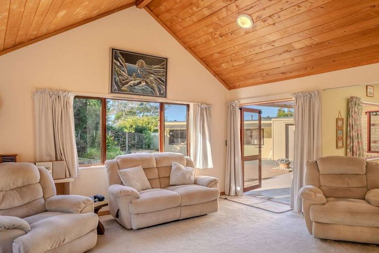 Photo of property in 11 Rangitane Loop Road, Kerikeri, 0294