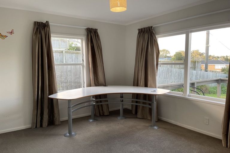 Photo of property in 39 Becroft Drive, Forrest Hill, Auckland, 0620