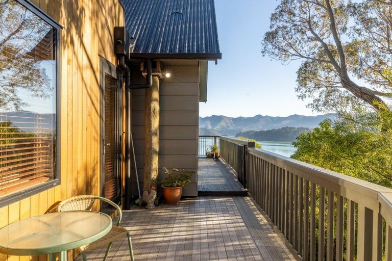Photo of property in 4 James Drive, Diamond Harbour,  8971