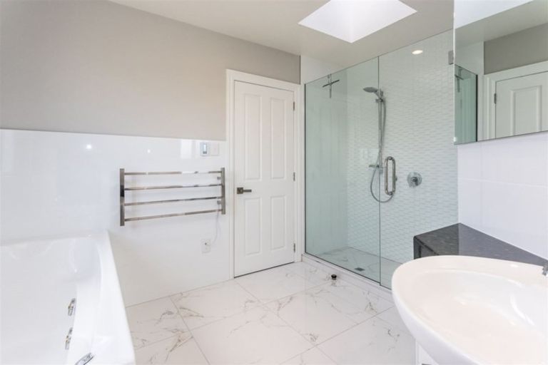 Photo of property in 127 Regent's Park Drive, Casebrook, Christchurch, 8051