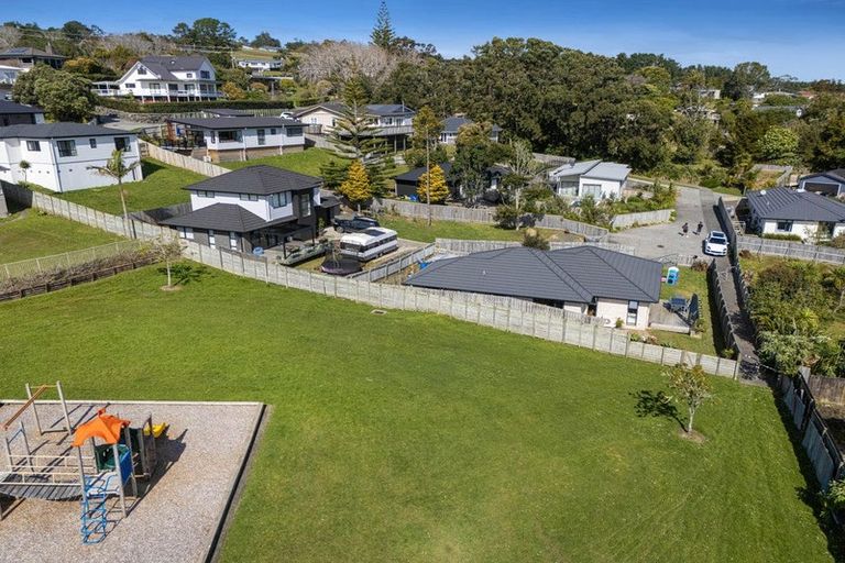 Photo of property in 9 St Julia Court, Helensville, 0800