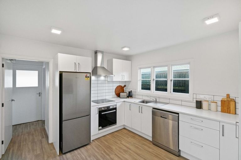 Photo of property in 2 Rustic Lane, Spreydon, Christchurch, 8024