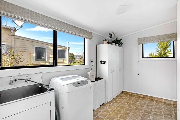 Photo of property in 24 Coates Street, Westport, 7825