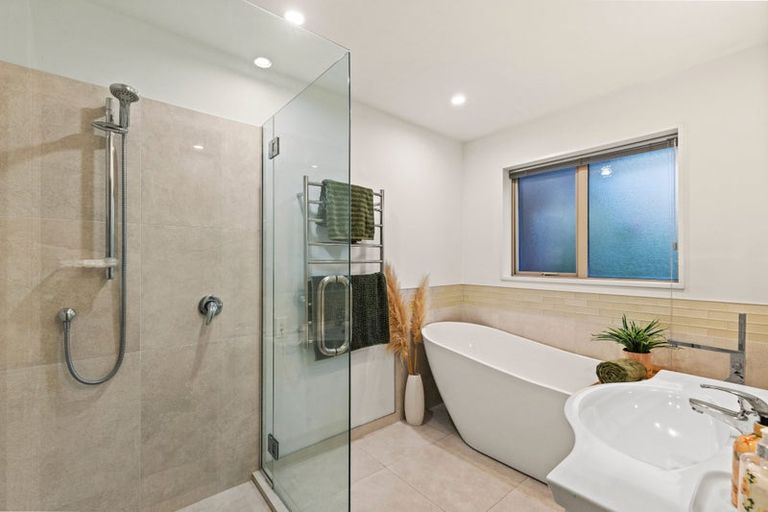 Photo of property in 14 Hussey Road, Harewood, Christchurch, 8051