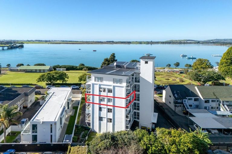 Photo of property in 3/22 Cliff Road, Tauranga, 3110