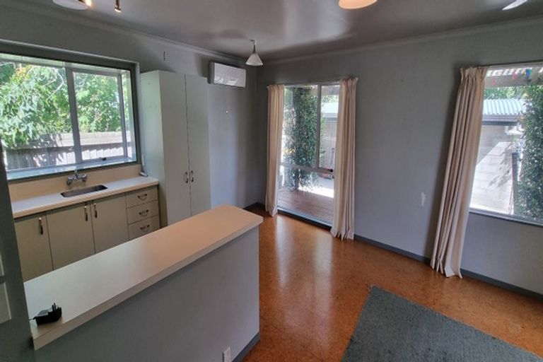 Photo of property in 2/770a Gloucester Street, Avonside, Christchurch, 8061