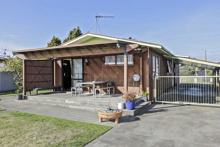 Photo of property in 18 Cortes Crescent, Flaxmere, Hastings, 4120