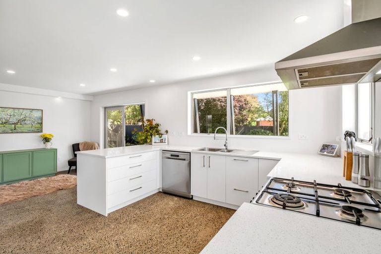 Photo of property in 12 Banks Place, Rangiora, 7400