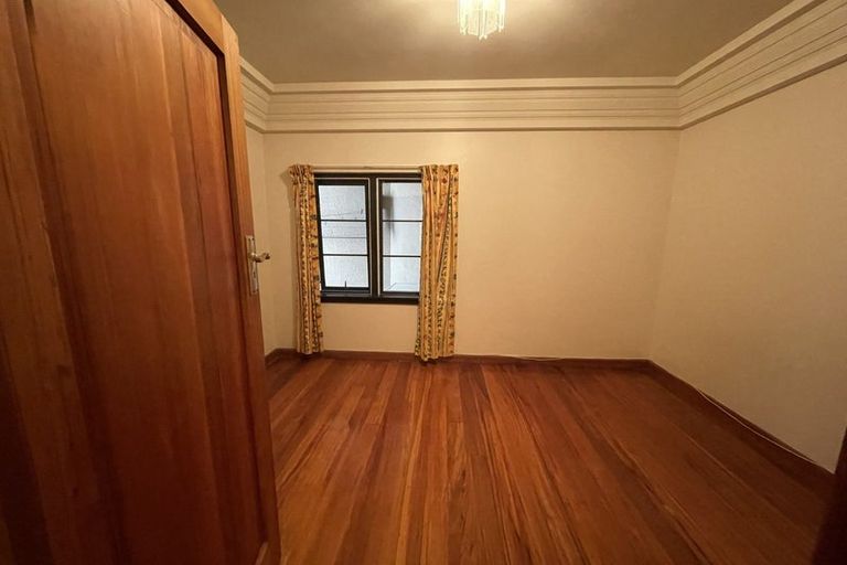 Photo of property in Westhaven Apartments, 11/127u Molesworth Street, Thorndon, Wellington, 6011