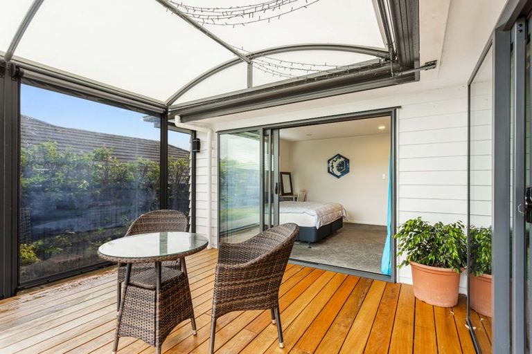 Photo of property in 6 Dida Park Drive, Kumeu, 0810