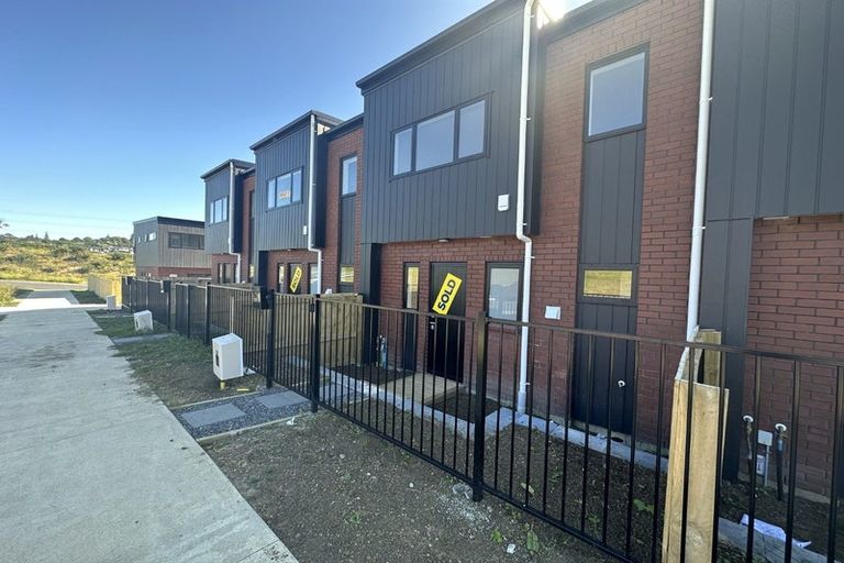 Photo of property in 33 Hearth Street, Flat Bush, Auckland, 2019