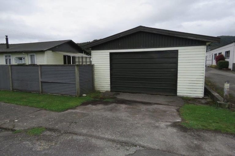 Photo of property in 65 Shiel Street, Reefton, 7830